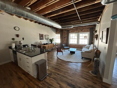 86 Washington St unit 340, Manistee, MI 49660 - photo 2