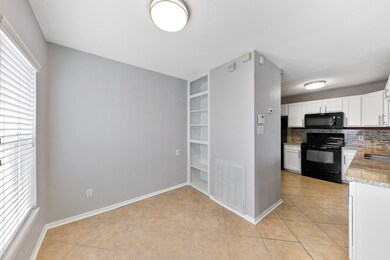 2630 Arlington St, Houston, TX 77008 - photo 6