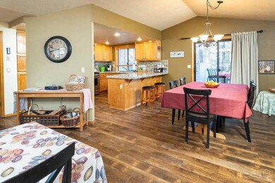 17857 Pine Mountain Ln, Sunriver, OR 97707 - photo 4