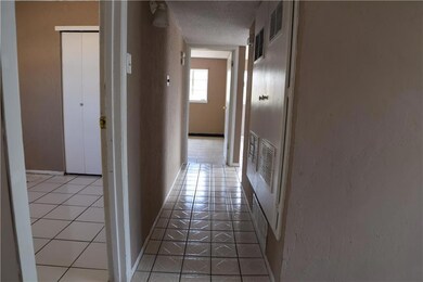 10201 Chinaberry Dr, El Paso, TX 79925 - photo 7