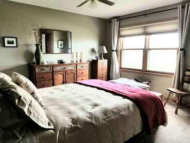 6420 Dutch Hollow Rd, Potosi, WI 53820 - photo 7