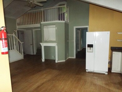 387 W Main St, Newport, VT 05855 - photo 4