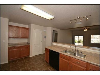 221 Flor Scabiosa Dr, Socorro, TX 79927 - photo 7