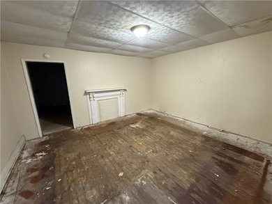 216 S 7th St, Jeannette, PA 15644 - photo 7