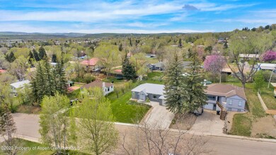 916 Taylor St, Craig, CO 81625 - photo 3