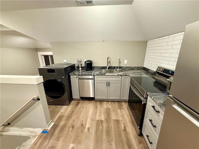 3704 Baltimore Ave unit 3, Kansas City, MO 64111 - photo 3