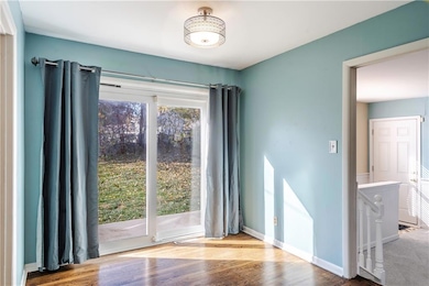 9702 Eby St, Overland Park, KS 66212 - photo 2