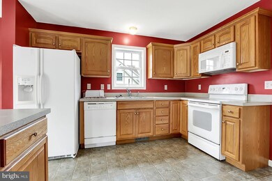 540 Franklin Square Dr, Chambersburg, PA 17201 - photo 6