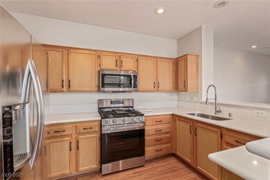 10191 Deerfield Beach Ave unit 202, Las Vegas, NV 89129 - photo 6