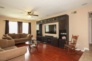05-Living Room