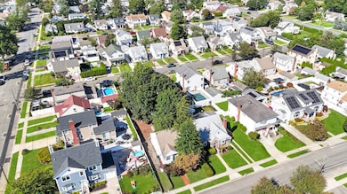 252 Lexington Ave, West Hempstead, NY 11552 - photo 2