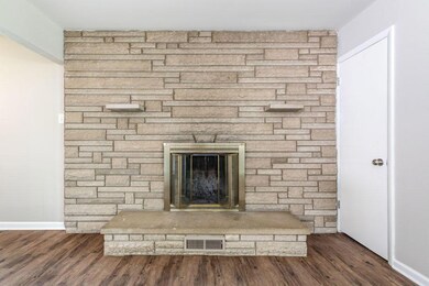 3746 Eisenhower Rd, Columbus, OH 43224 - photo 7