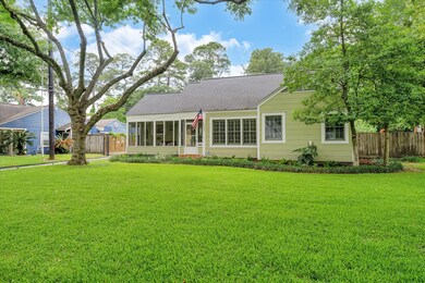 706 W 42nd St, Houston, TX 77018 - photo 2