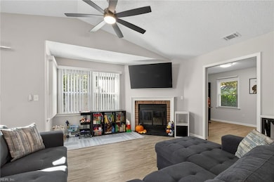 1316 Debbs Ln, Chesapeake, VA 23320 - photo 7