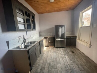 vacant kitchen