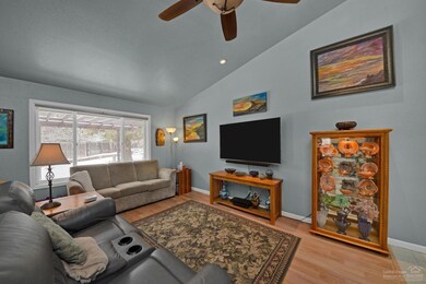 21104 Tall Mountain Cir, Bend, OR 97702 - photo 4