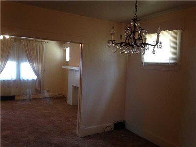 Dining Room. Dining Room to Living Room