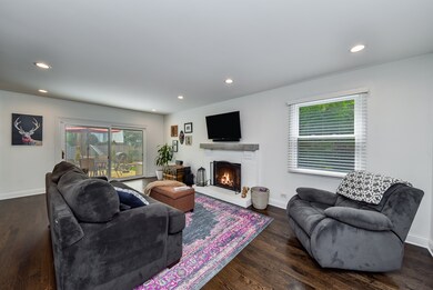 391 Pearson Cir, Naperville, IL 60563 - photo 7