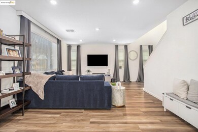 6476 Dan Havicus Dr, Tracy, CA 95377 - photo 6