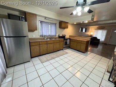 1321 Nelson St, Port Huron, MI 48060 - photo 4