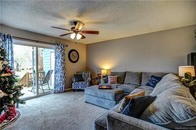 407 Windsor Ln, Statesville, NC 28677 - photo 5