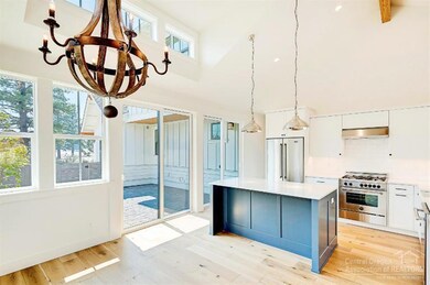 2731 NW Shields Dr, Bend, OR 97701 - photo 6