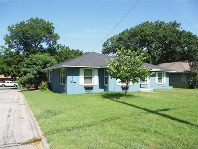 925 S Denton St, Gainesville, TX 76240 - photo 3