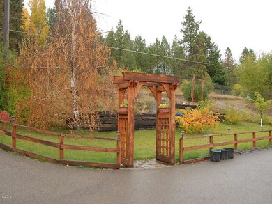 Nice Landscape Features