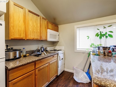 4840 NE 99th Ave, Portland, OR 97220 - photo 7