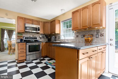 8503 Triple Crown Rd, Bowie, MD 20715 - photo 5