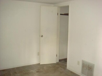 1029 Taylor St, Elkhart, IN 46516 - photo 7