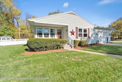 1324 N Briarfield Dr, Lansing, MI 48910 - photo 4