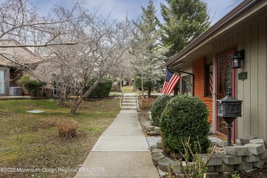 70 Ellsworth Ct, Red Bank, NJ 07701 - photo 2