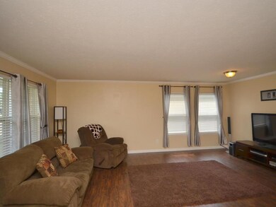 2550 Monarchy Ln, Greenwood, IN 46143 - photo 3