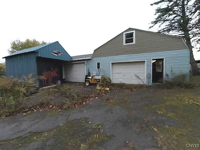 210 Hillside Ave, Oswego, NY 13126 - photo 4