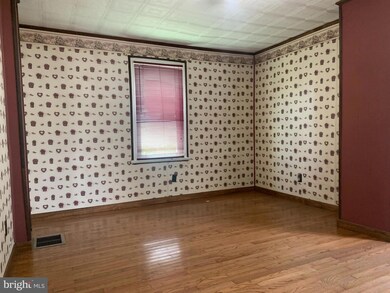 6718 Sykesville Rd, Sykesville, MD 21784 - photo 3