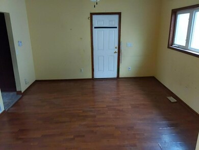 1933 10th St, Des Moines, IA 50314 - photo 6