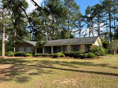 209 Miles St, Sylvester, GA 31791 - photo 2