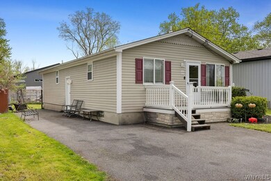 953 Wayne Ave, North Tonawanda, NY 14120 - photo 2