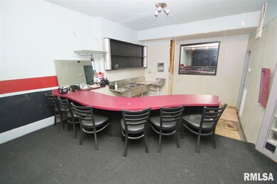 822 W 2nd St, Davenport, IA 52802 - photo 7