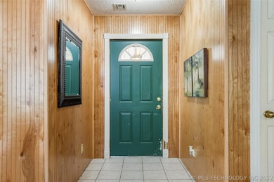 14995 E Lake Dr unit B, Claremore, OK 74017 - photo 3