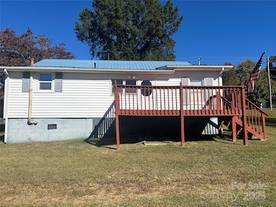 1229 Wiscassett St, Albemarle, NC 28001 - photo 2