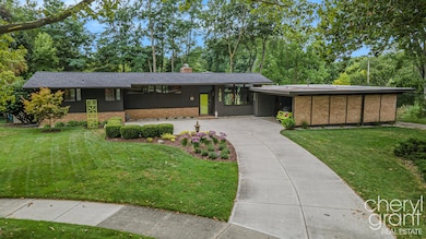 1825 Meadowfield Dr NE, Grand Rapids, MI 49505 - photo 3