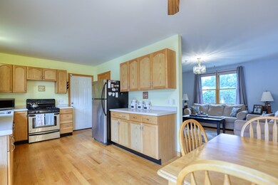 32 Clark St, Chicopee, MA 01013 - photo 5