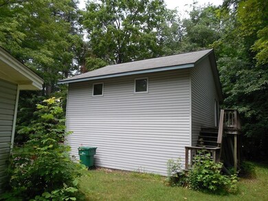 111 S Row Rd, Lunenburg, MA 01462 - photo 4