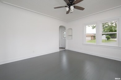 2216 N Sturdevant St, Davenport, IA 52804 - photo 6