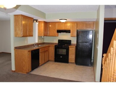 38624 Oakview Ave, North Branch, MN 55056 - photo 2