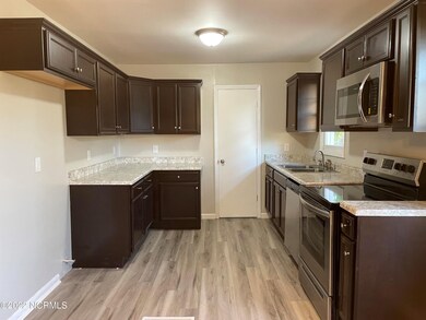 603 Jarman St, Jacksonville, NC 28540 - photo 7