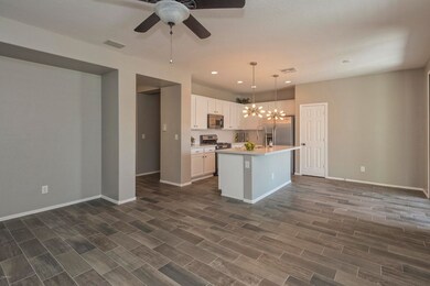 004_Living Area