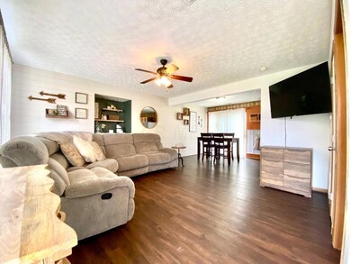 7127 Rondeau Dr, Reynoldsburg, OH 43068 - photo 2